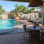 Alojamento de Acomodação e Pequeno-almoço Quinta Pereiro Tropic Garden, Algarve