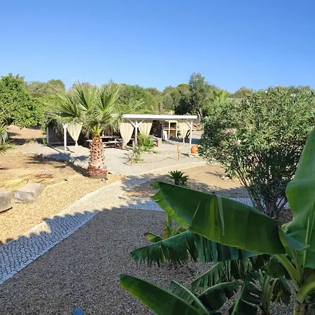 Quinta Pereiro Tropic Garden, Algarve Bed & Breakfast